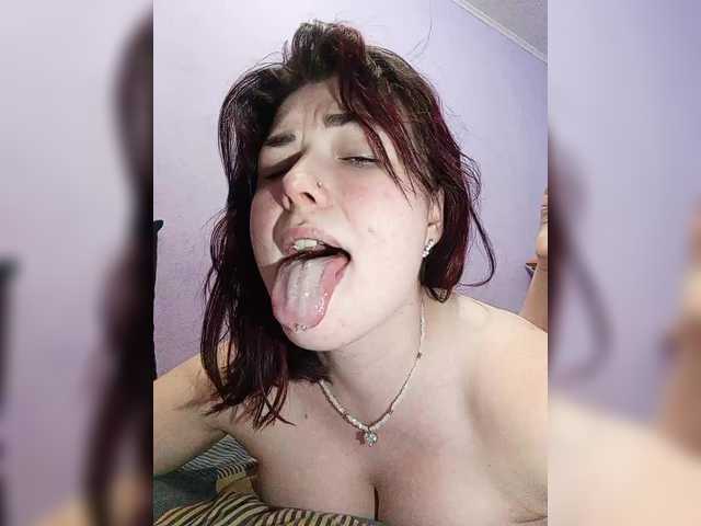 Horny-Lina webcam
