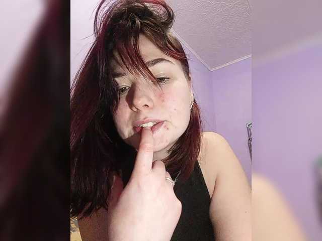 Horny-Lina's BongaCams show and profile