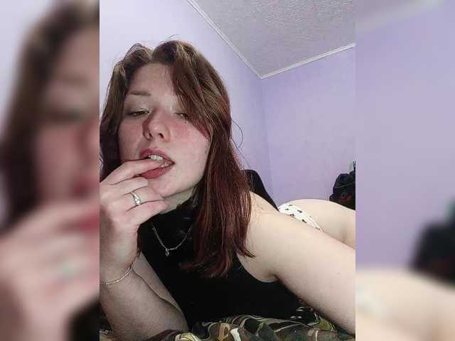 Horny-Lina's BongaCams show and profile