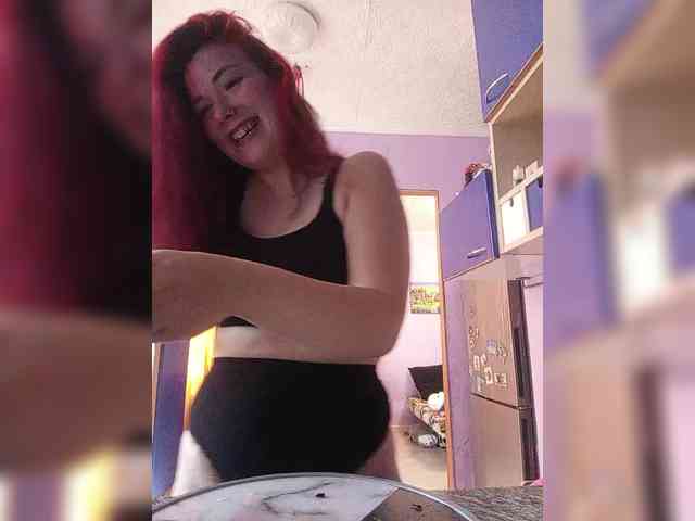 Horny-Lina webcam