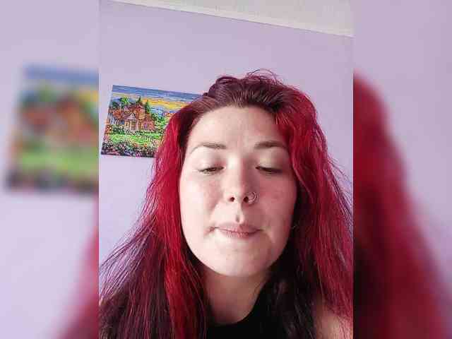 Horny-Lina webcam