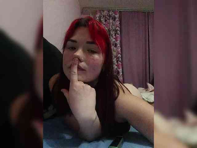 Horny-Lina webcam