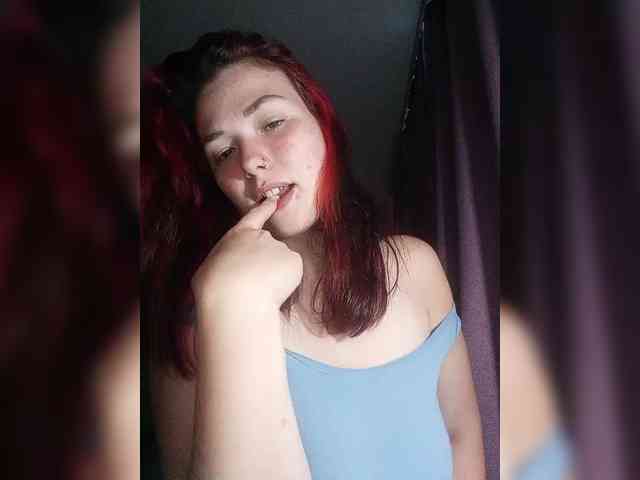 Horny-Lina webcam