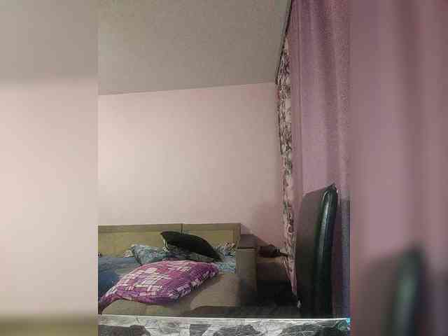 Horny-Lina webcam