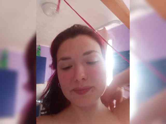 Horny-Lina webcam