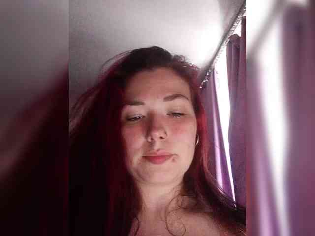 Horny-Lina webcam