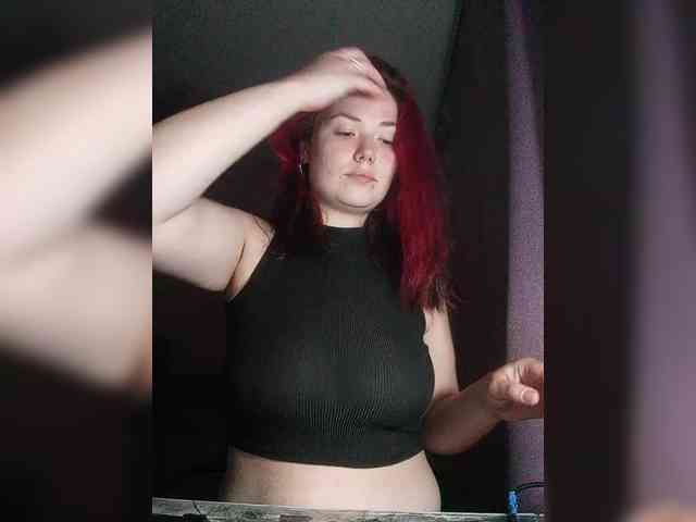 Horny-Lina webcam