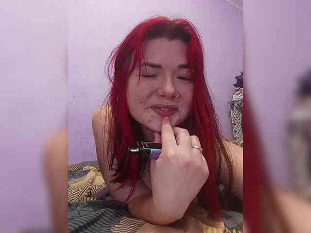 Horny-Lina webcam