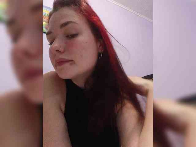 Horny-Lina webcam
