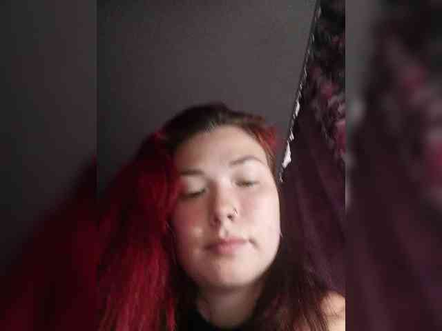 Horny-Lina webcam