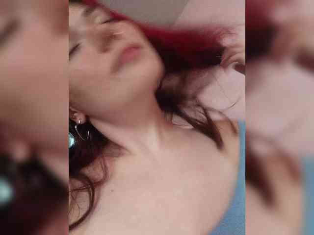 Horny-Lina webcam
