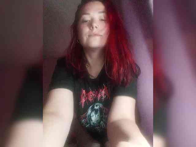 Horny-Lina webcam