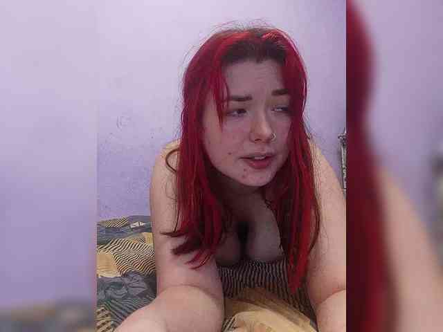 Horny-Lina webcam