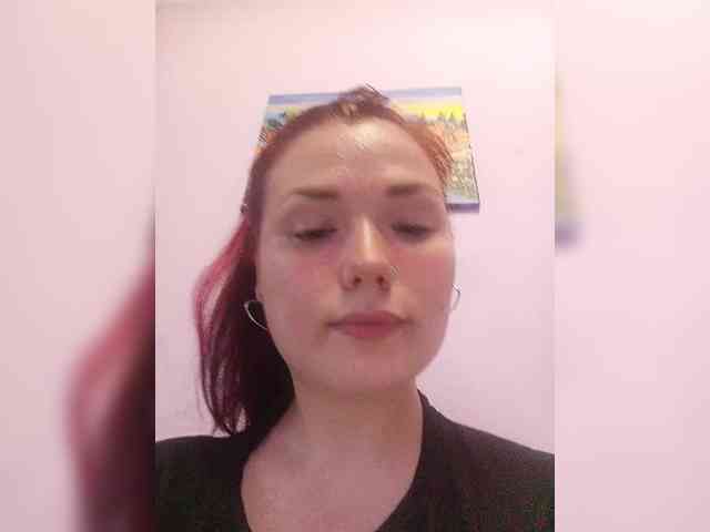 Horny-Lina webcam