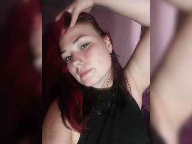 Horny-Lina webcam