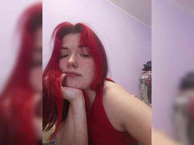Horny-Lina webcam