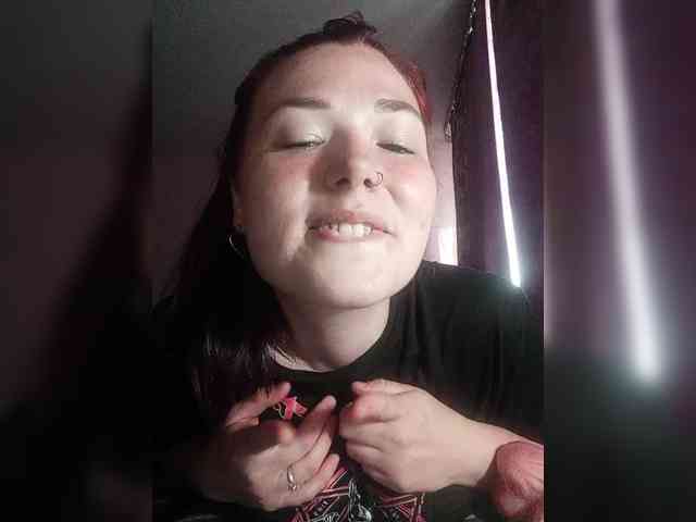 Horny-Lina webcam