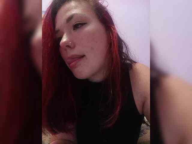Horny-Lina webcam