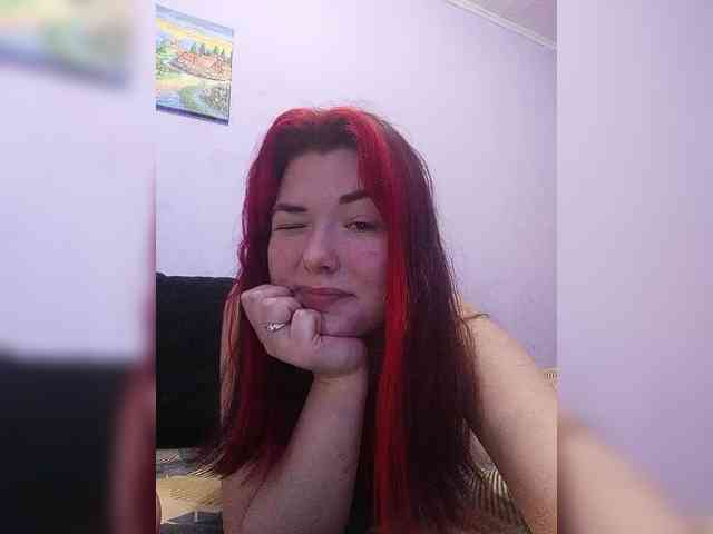 Horny-Lina webcam
