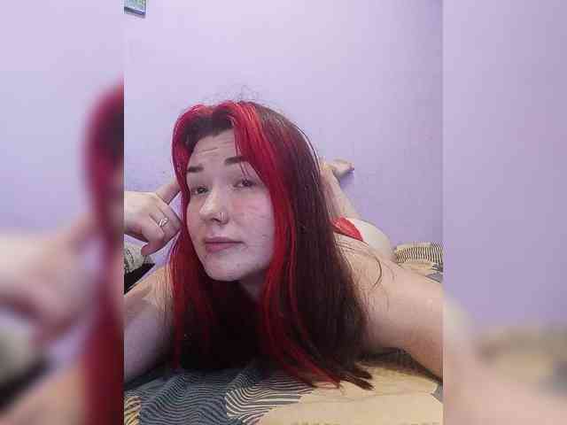 Horny-Lina webcam