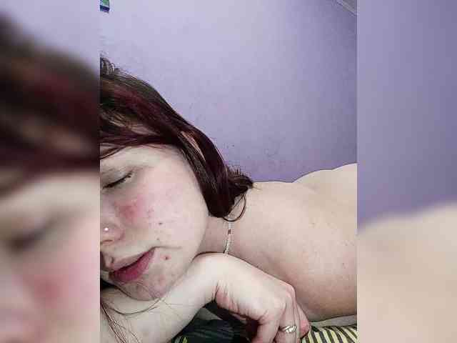 Horny-Lina webcam