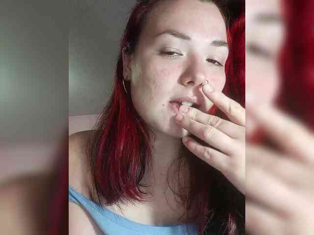 Horny-Lina webcam