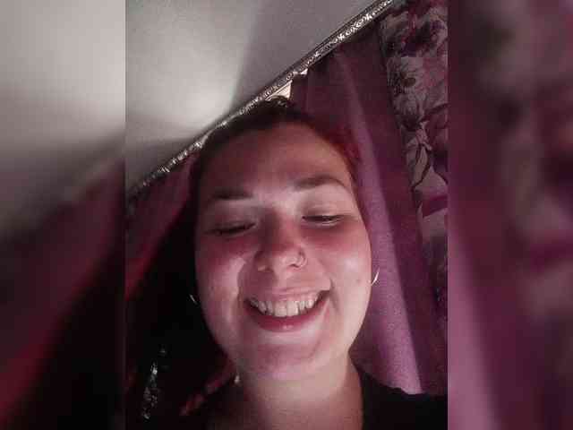 Horny-Lina webcam