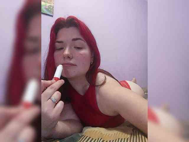 Horny-Lina webcam