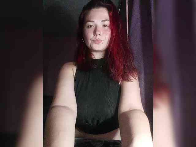 Horny-Lina webcam