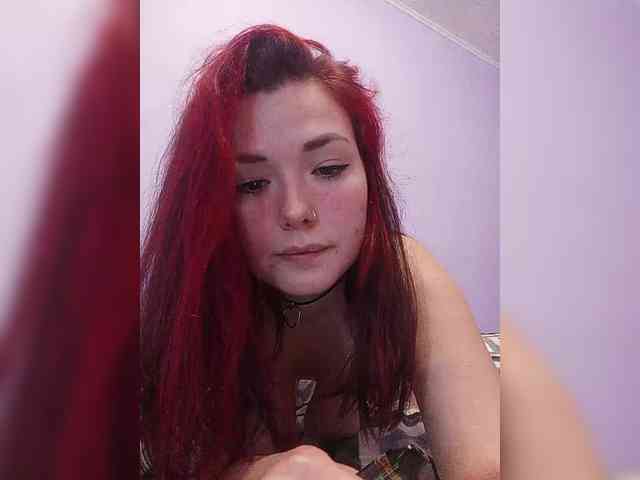 Horny-Lina webcam