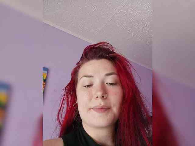 Horny-Lina webcam