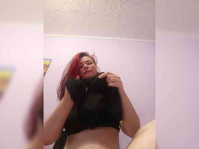 Horny-Lina webcam
