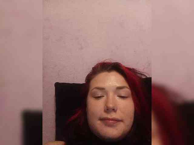 Horny-Lina webcam