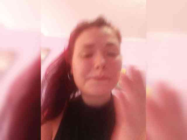 Horny-Lina webcam