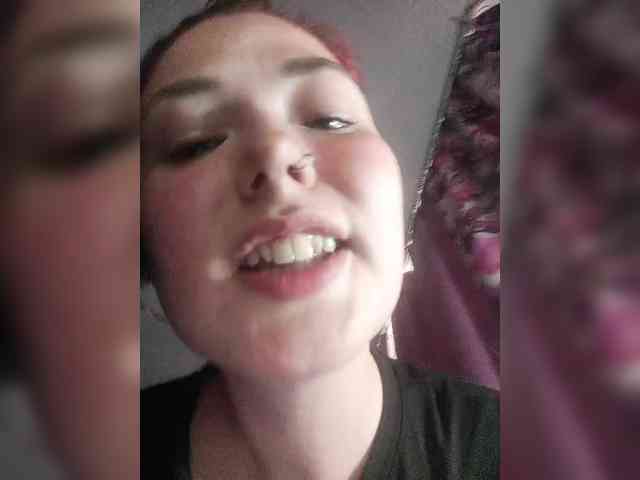 Horny-Lina webcam