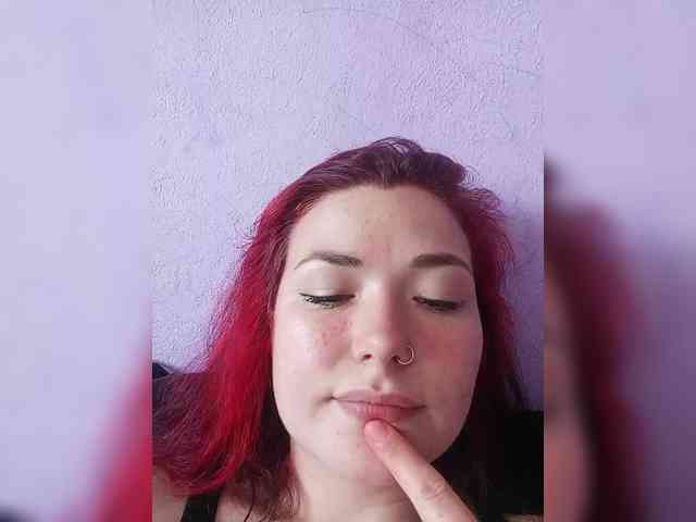 Horny-Lina webcam