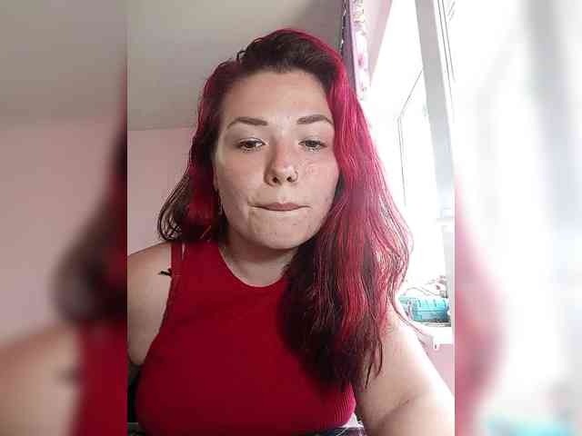 Horny-Lina webcam
