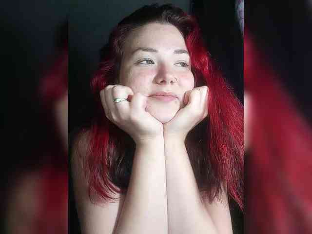 Horny-Lina webcam