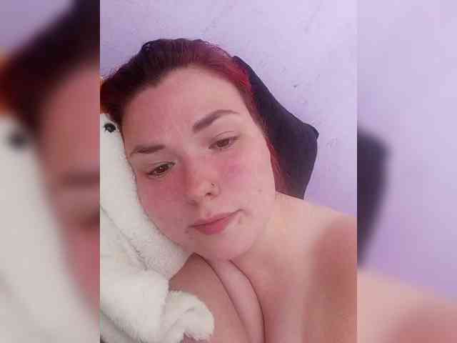 Horny-Lina webcam