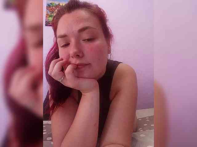 Horny-Lina webcam