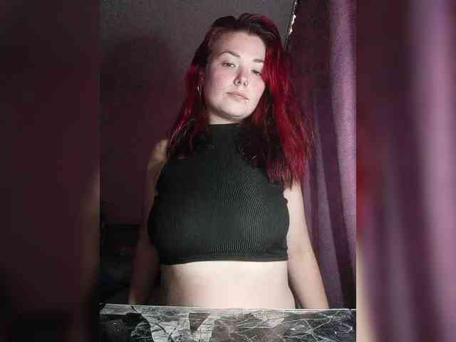 Horny-Lina webcam