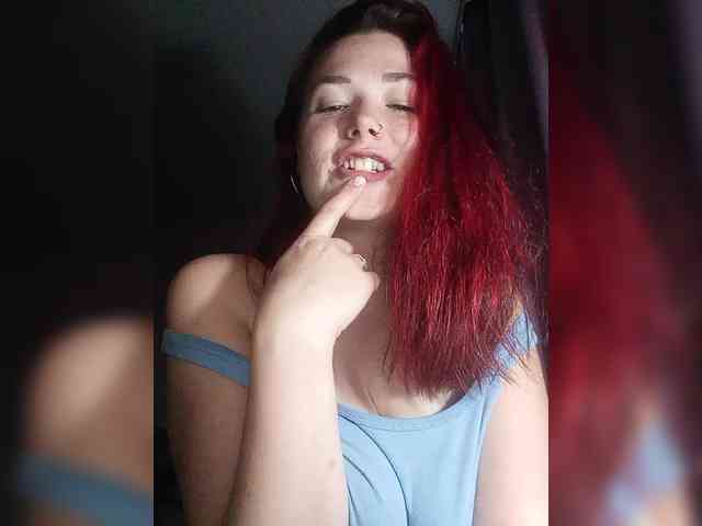 Horny-Lina webcam