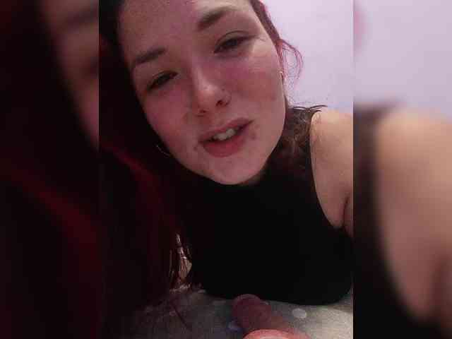 Horny-Lina webcam