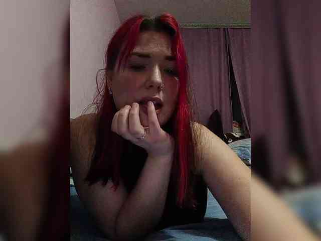 Horny-Lina webcam