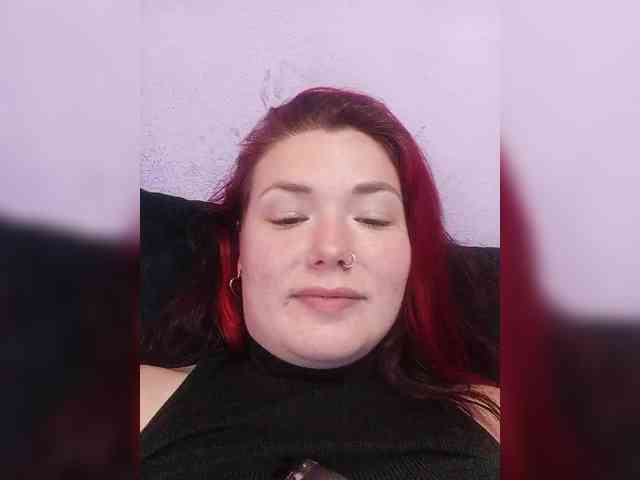 Horny-Lina webcam