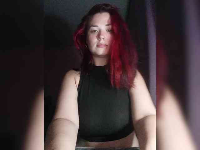 Horny-Lina webcam