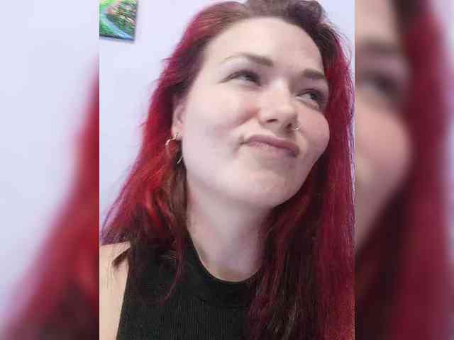 Horny-Lina webcam
