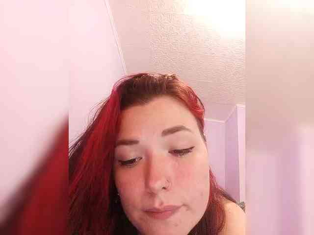 Horny-Lina webcam