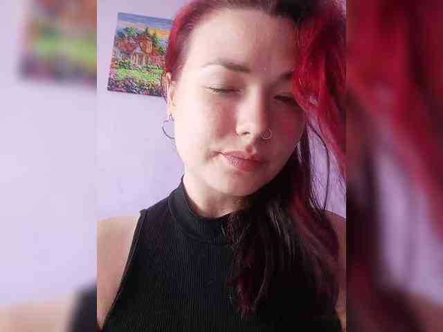 Horny-Lina webcam