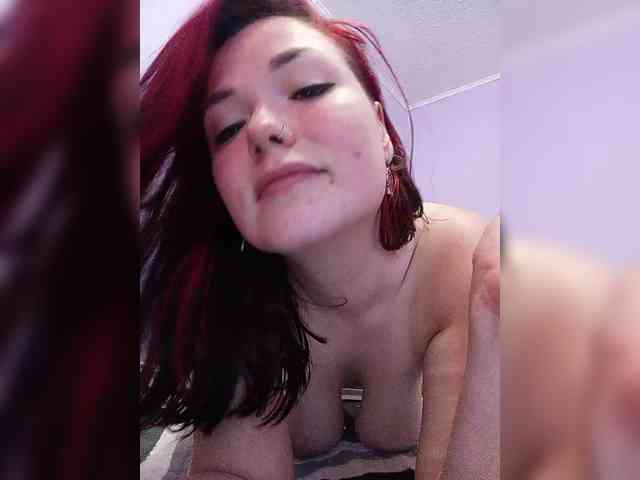 Horny-Lina webcam
